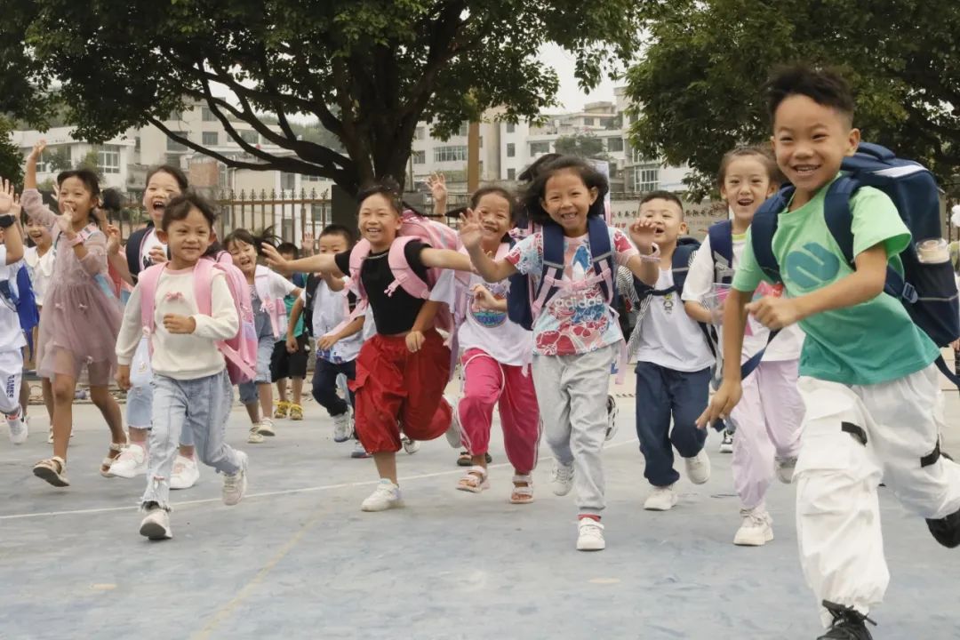 修文县第一小学1.jpg